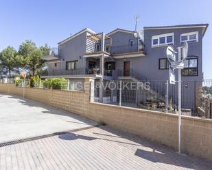 Exterior view of Single-family semi-detached for sale in Castellgalí  with Air Conditioner, Heating and Private garden