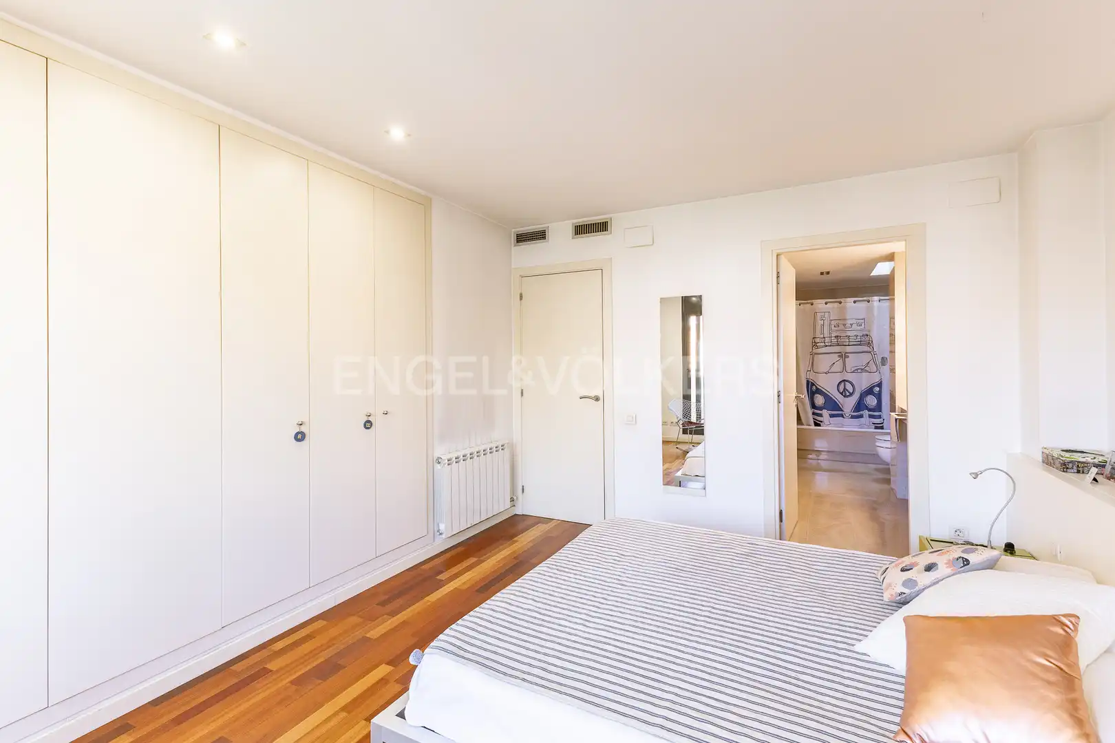 Habitación de Casa o chalet en venta en Premià de Mar con Aire acondicionado, Calefacción y Jardín privado