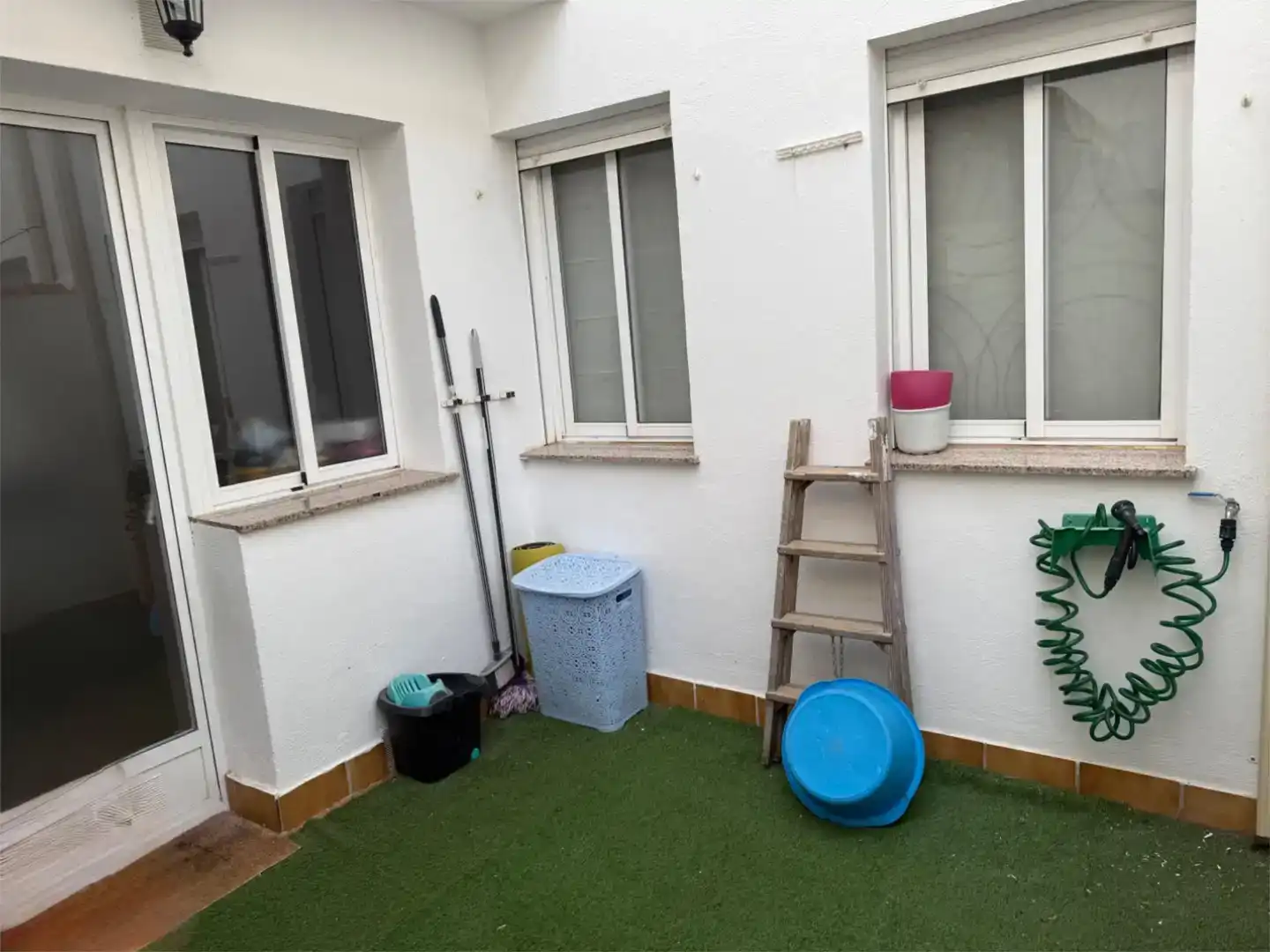 Terrassa de Casa adosada en venda en Alfacar amb Aire condicionat, Parquet i Piscina