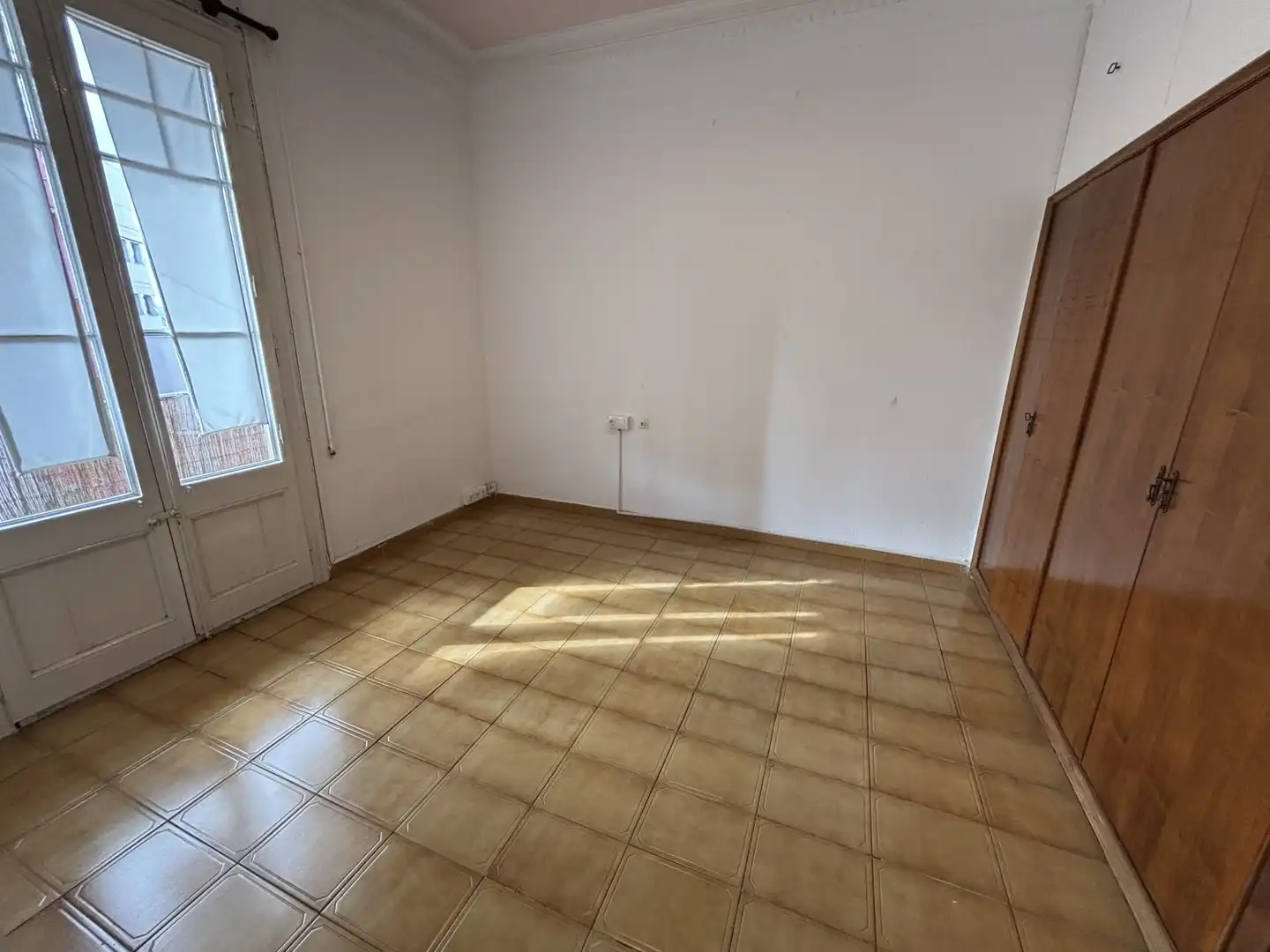 Habitación de Piso en venta en Barcelona con Balcón
