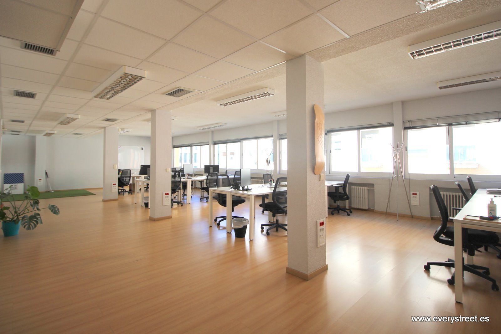 Oficina de alquiler en  Madrid Capital con Calefacción