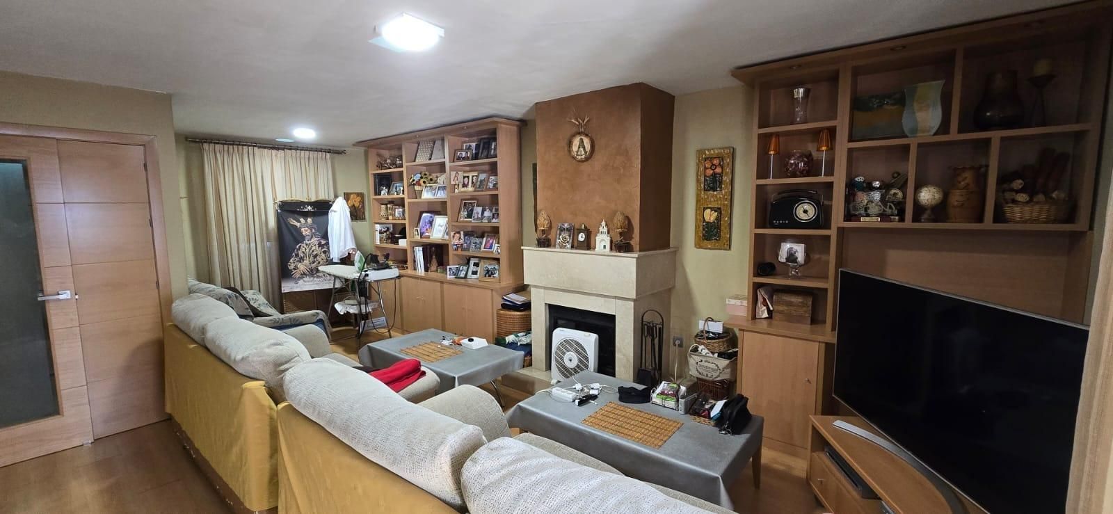 Single-family semi-detached for sale in Calle de Borneo, Colores -  Entreparques