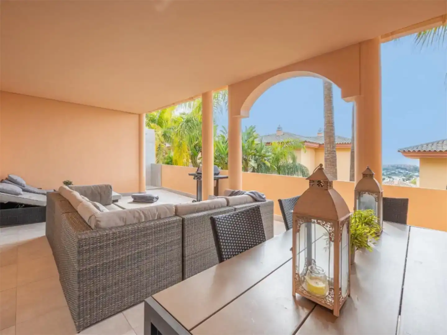 Terrassa de Apartament de lloguer en Marbella amb Aire condicionat, Piscina i Balcó