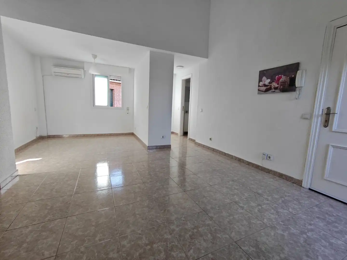 Sala de estar de Estudio en venta en Sevilla la Nueva con Aire acondicionado, Calefacción y Terraza
