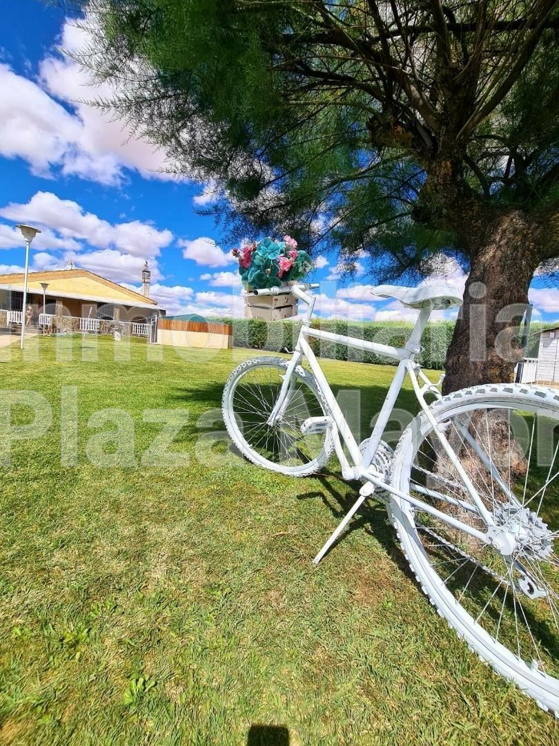 Jardí de Casa o xalet en venda en Castellanos de Villiquera amb Calefacció, Jardí privat i Terrassa