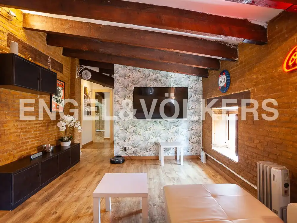 Sala d'estar de Pis de lloguer en Valencia amb Aire condicionat, Parquet i Moblat