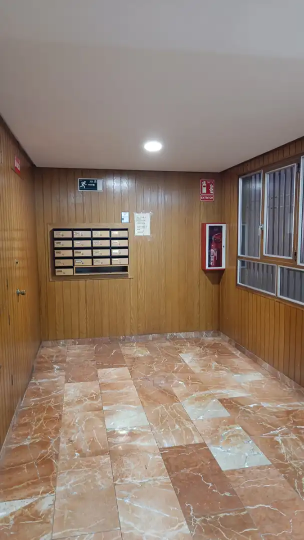 Wohnung zum Verkauf in Valencia mit Terrasse und Abstellraum