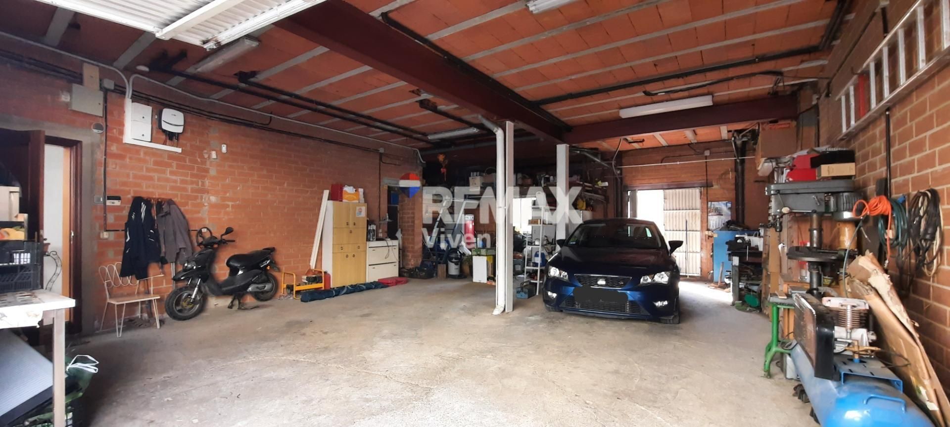 Parking de Casa adosada en venta en Vilanova i la Geltrú con Aire acondicionado, Jardín privado y Terraza