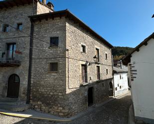 Vista exterior de Casa o xalet en venda en Borau amb Calefacció, Traster i Moblat