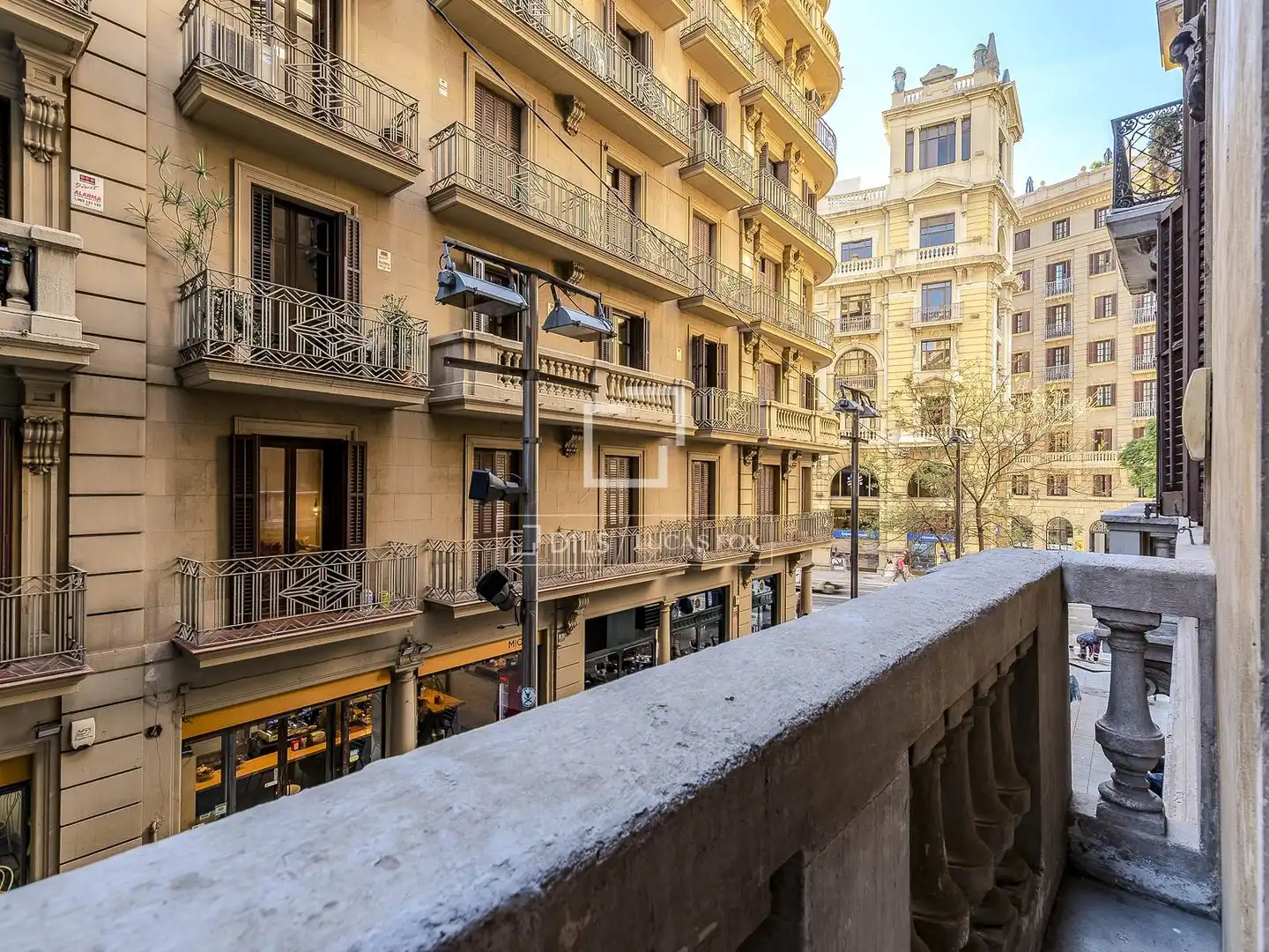 Vista exterior de Piso en venta en Barcelona con Aire acondicionado, Calefacción y Parquet