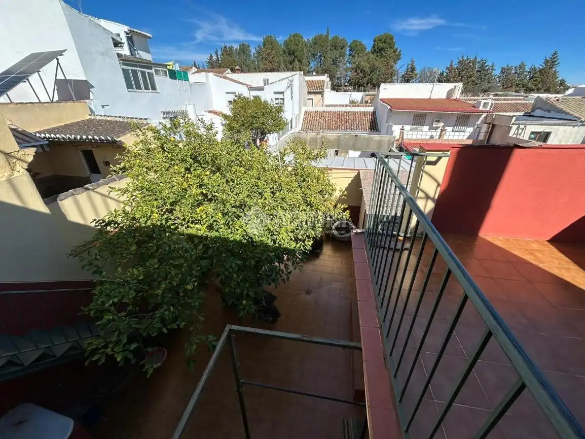 Vista exterior de Casa adosada en venta en Antequera con Terraza