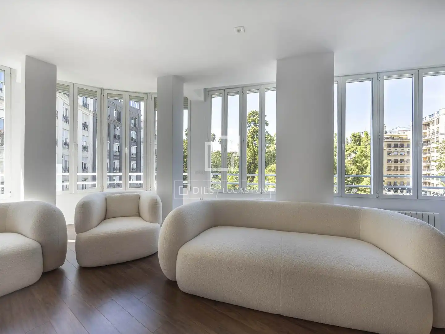 Living room of Flat for rent in Valencia  with Air Conditioner, Heating and Parquet flooring