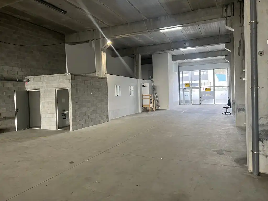 Nave industrial en venta en Santiago de Compostela 