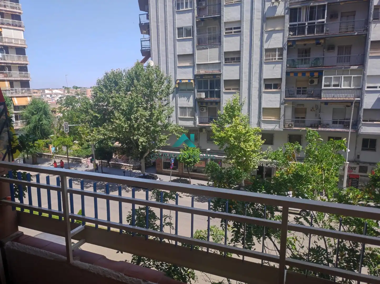 Vista exterior de Piso de alquiler en Jaén con Amueblado y Balcón