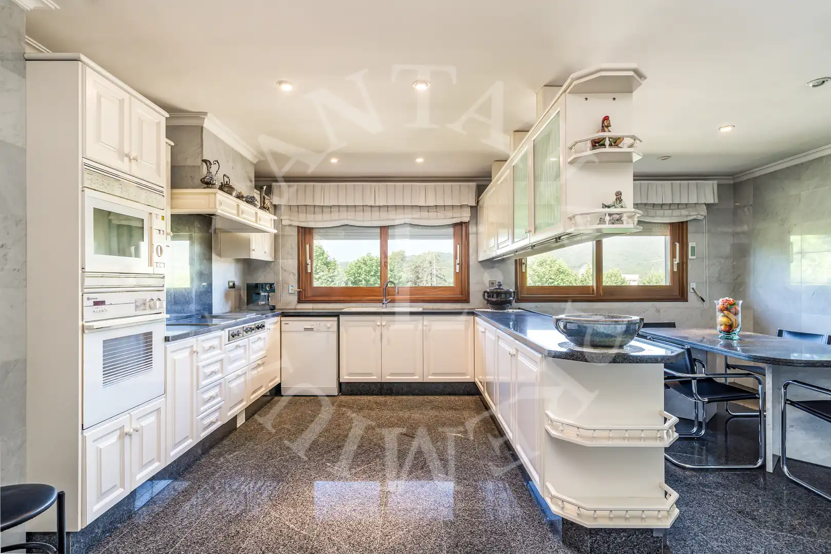 Cocina de Casa o chalet en venta en La Garriga con Aire acondicionado, Calefacción y Jardín privado