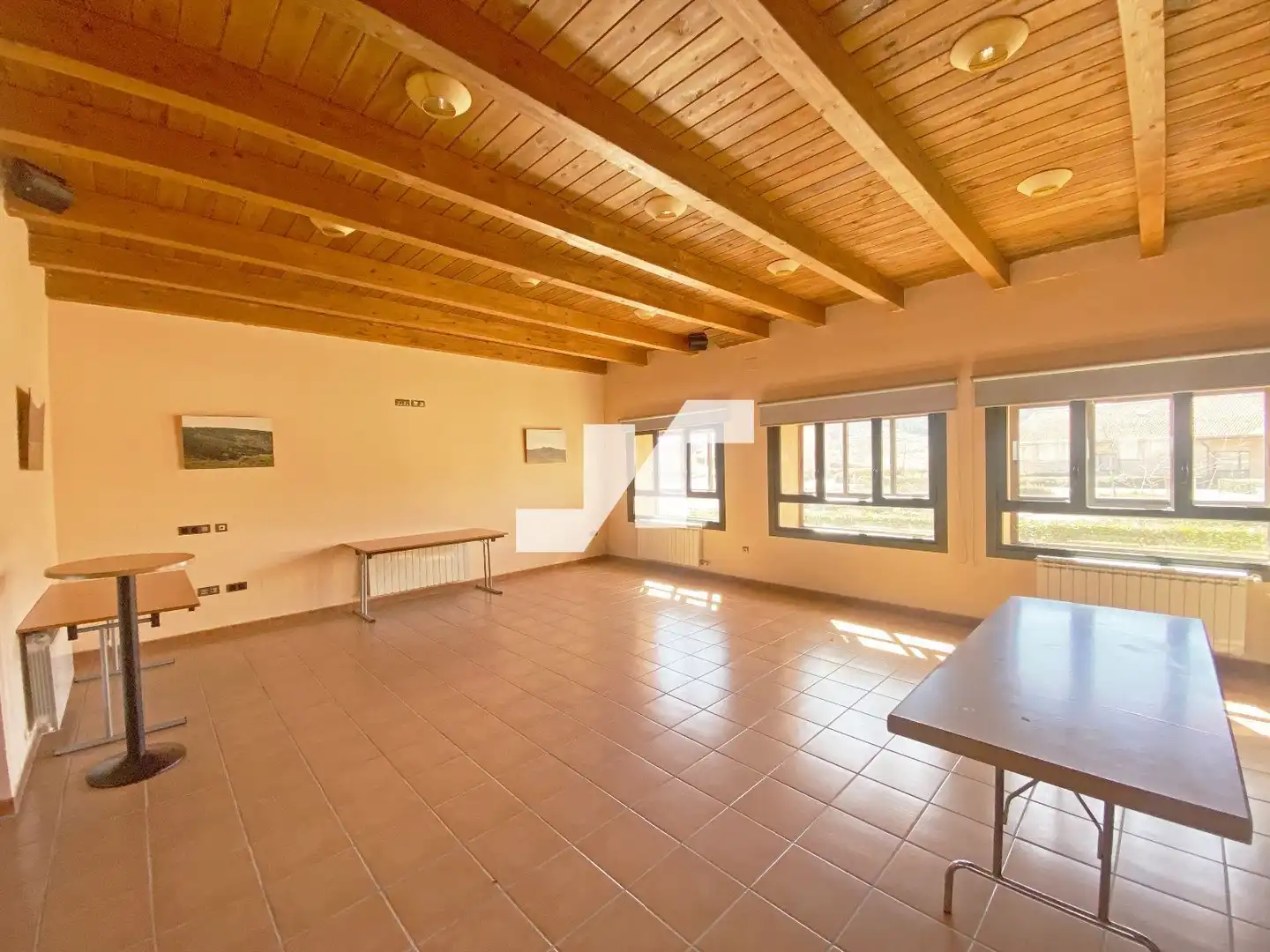 Sala de estar de Edificio en venta en Orea
