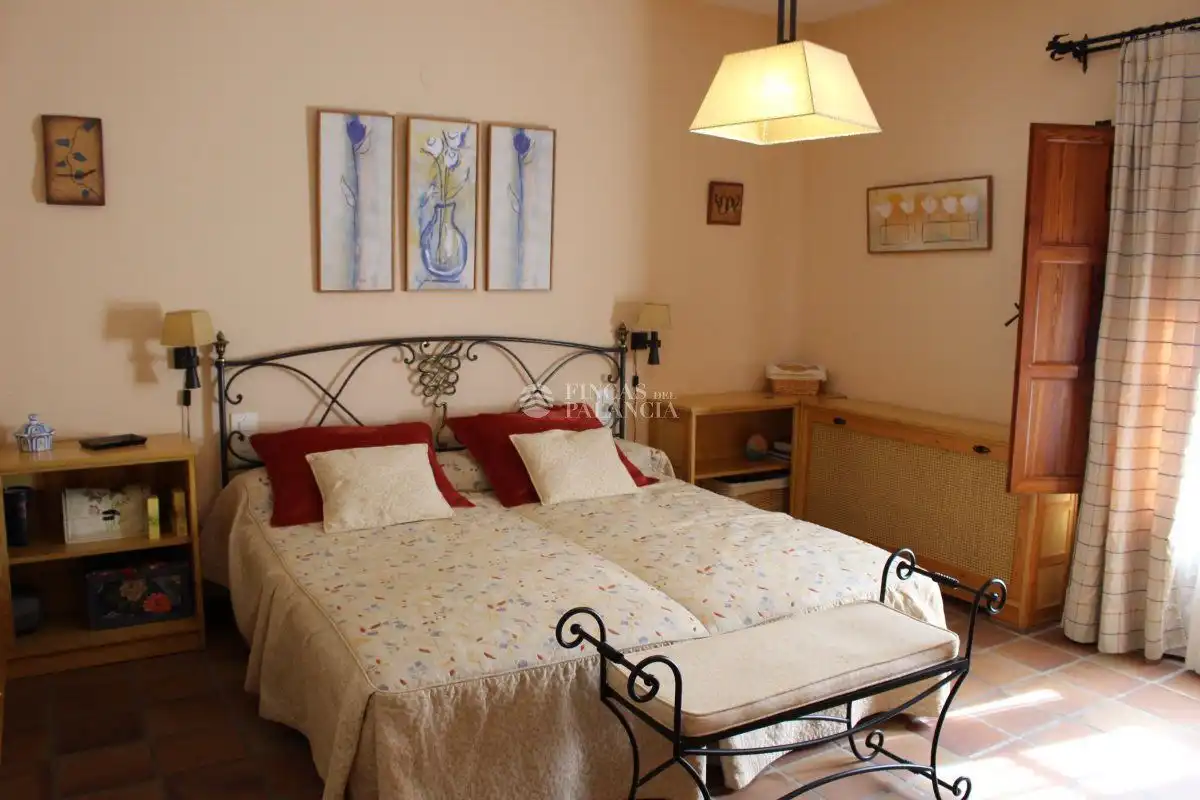 Dormitori de Casa o xalet en venda en Segorbe amb Calefacció, Jardí privat i Terrassa