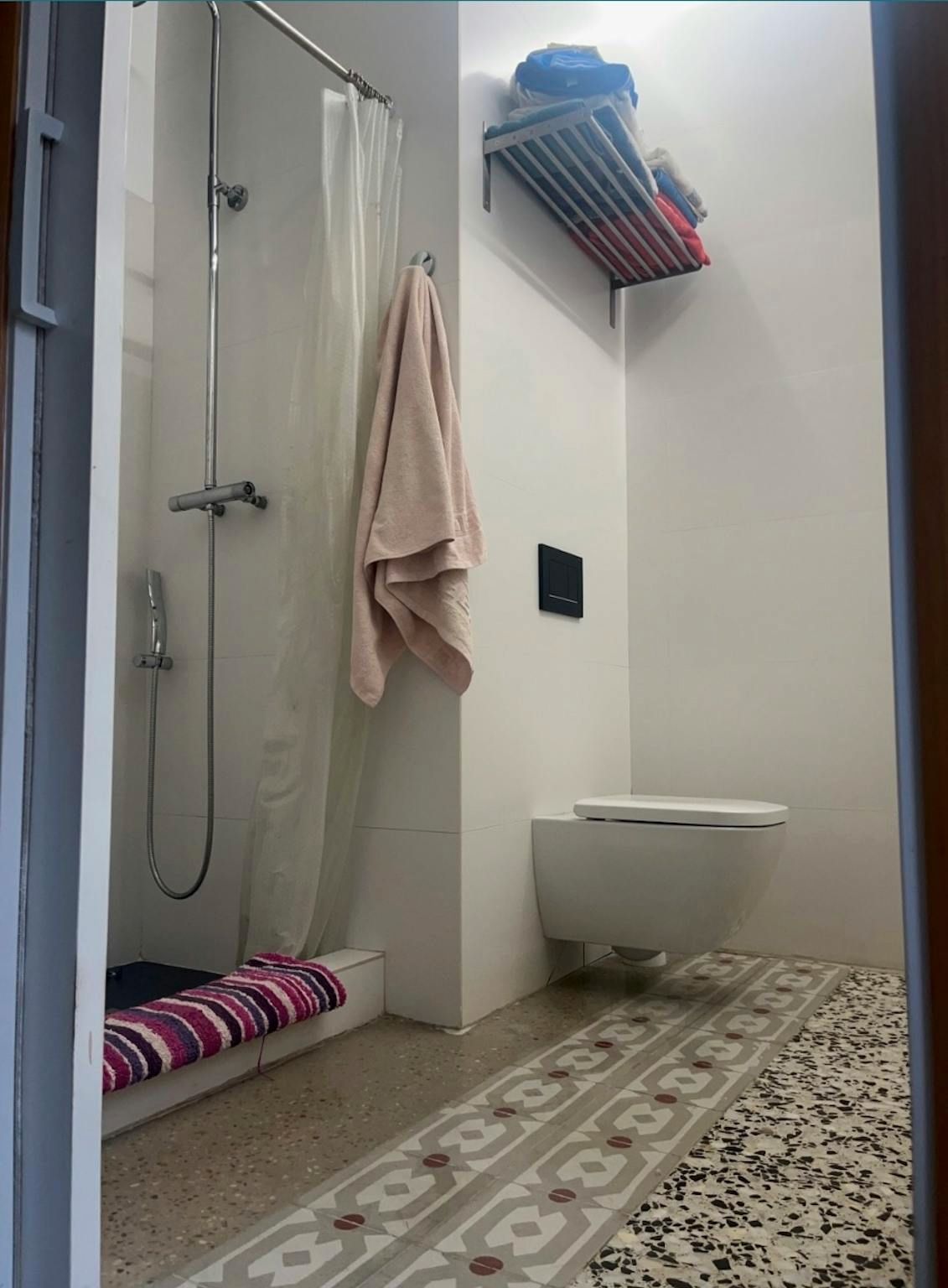 Bany de Pis de lloguer en  Barcelona Capital amb Aire condicionat, Calefacció i Jardí privat