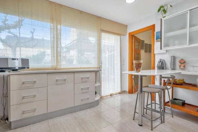 Casa-chalet en Venta en Medinyà