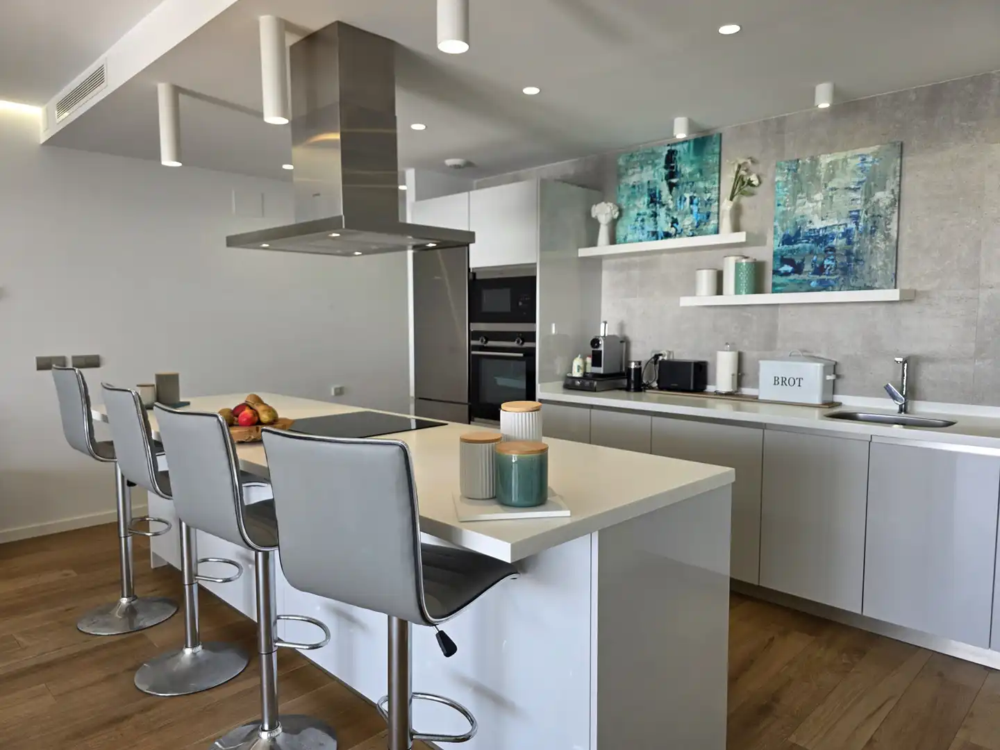 Cocina de Planta baja en venta en La Alcaidesa con Jardín privado, Terraza y Trastero