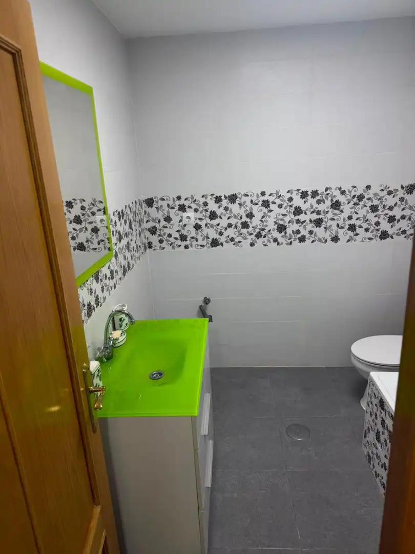 Baño de Piso en venta en Sonseca con Terraza