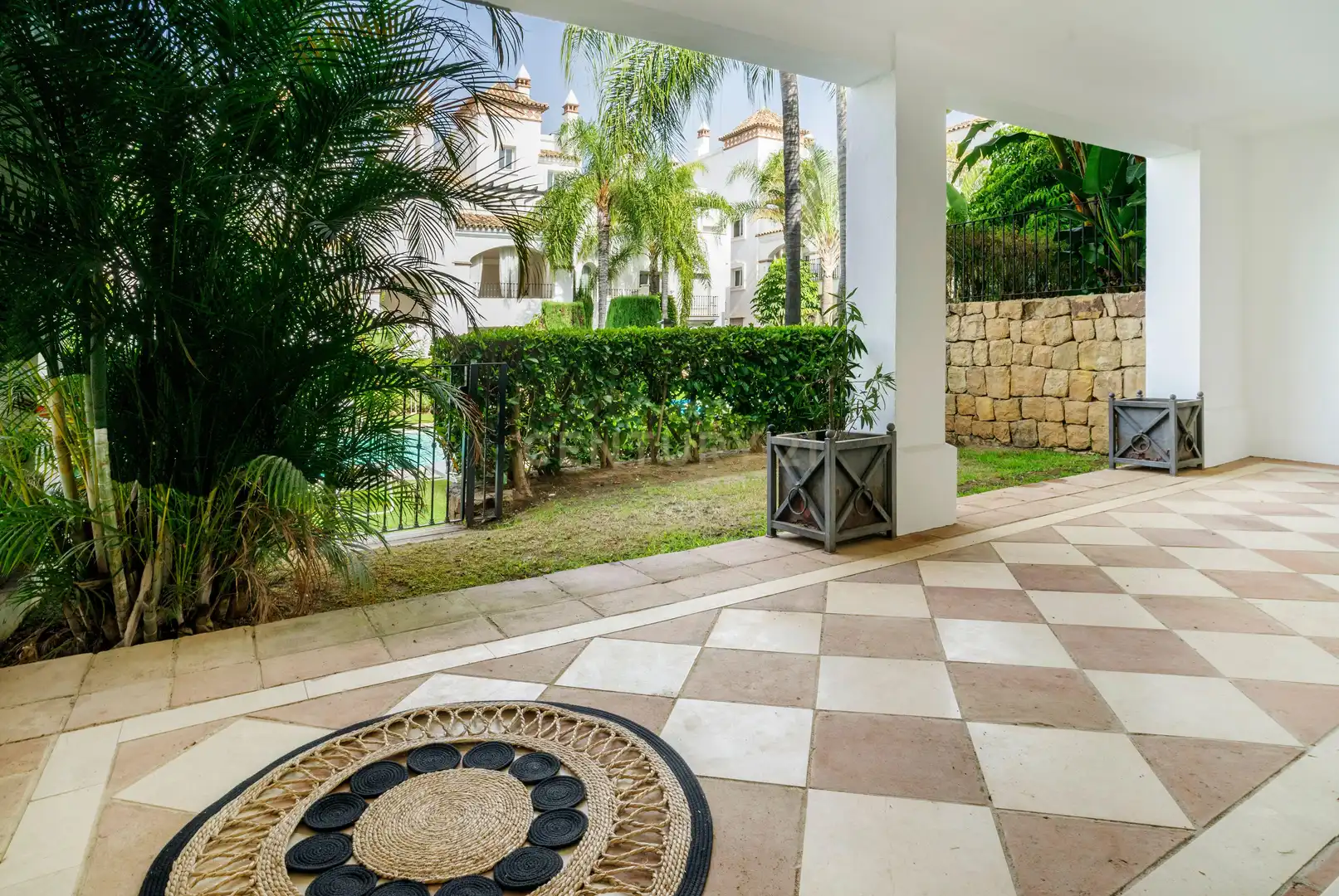 Garten von Wohnungen zum Verkauf in Marbella mit Klimaanlage, Privatgarten und Ofen