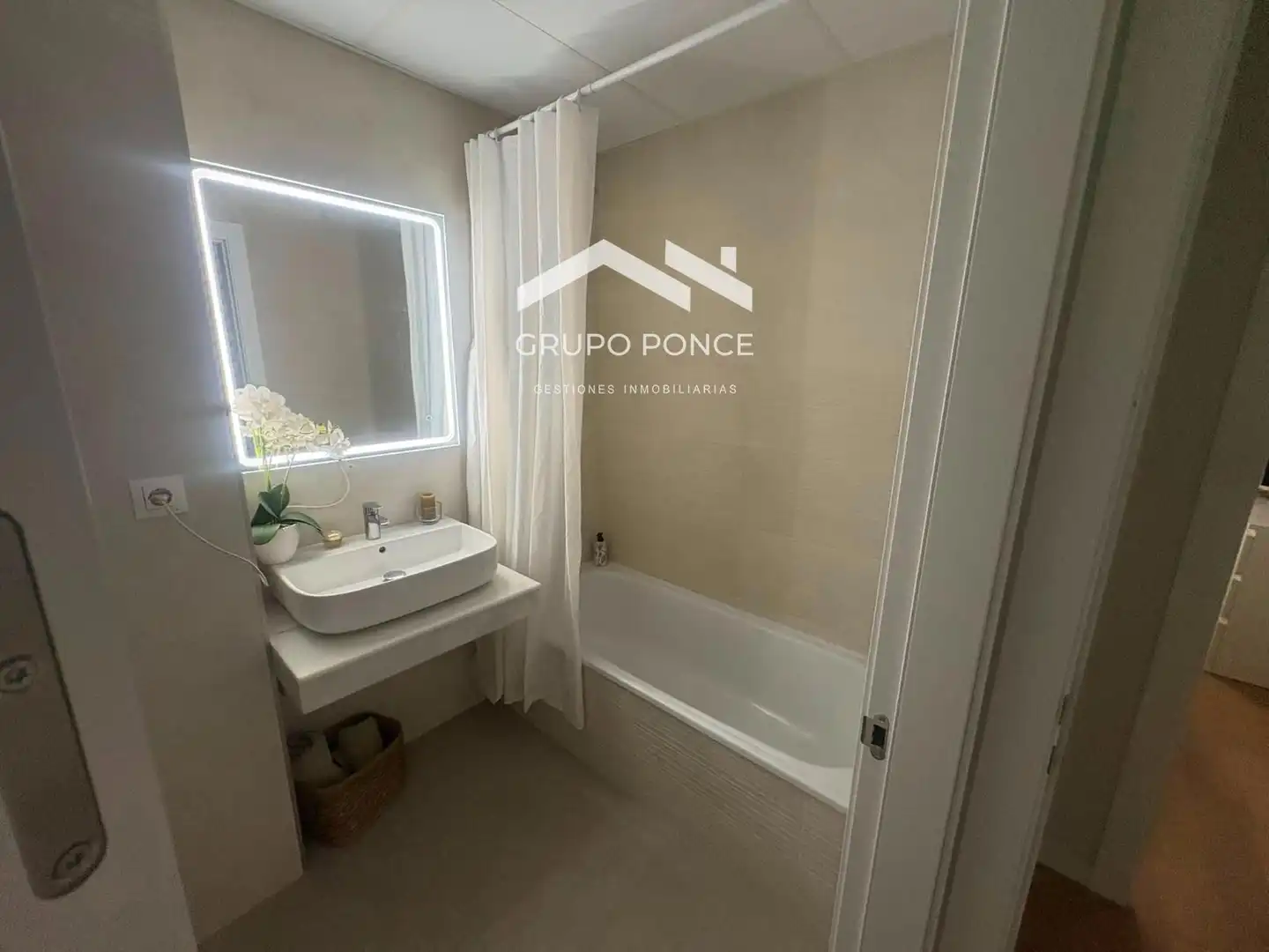 Badezimmer von Wohnung zum Verkauf in Jerez de la Frontera mit Abstellraum, Schwimmbad und Gemeinschaftspool