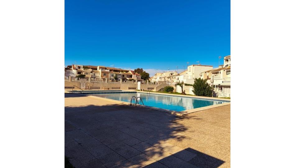 Photo 1 of Single-family semi-detached for sale in Urbanizacion Fiesta, 3, Nueva Torrevieja, Alicante