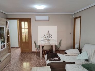 Pis amb ascensor en venda a Casc Urbà