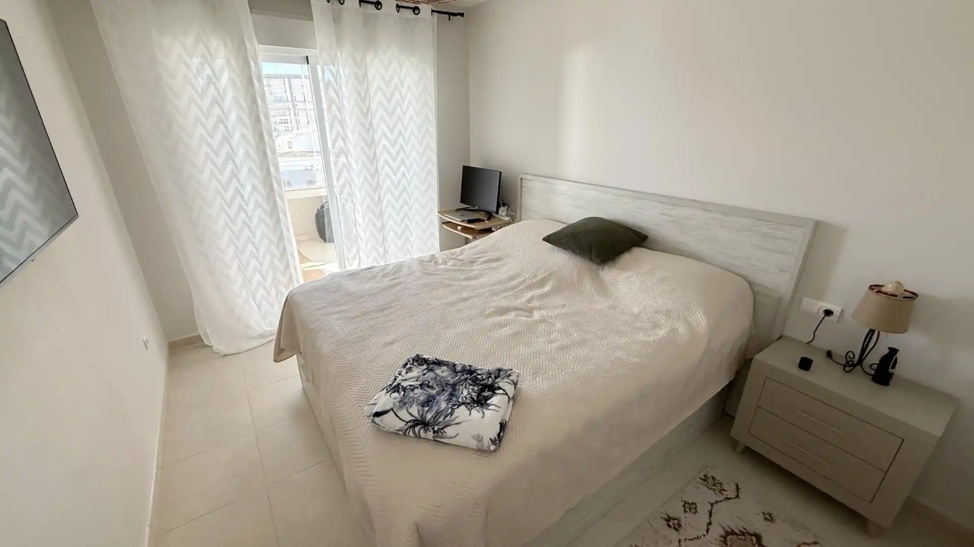 Dormitori de Apartament en venda en Calpe / Calp amb Aire condicionat, Calefacció i Jardí privat