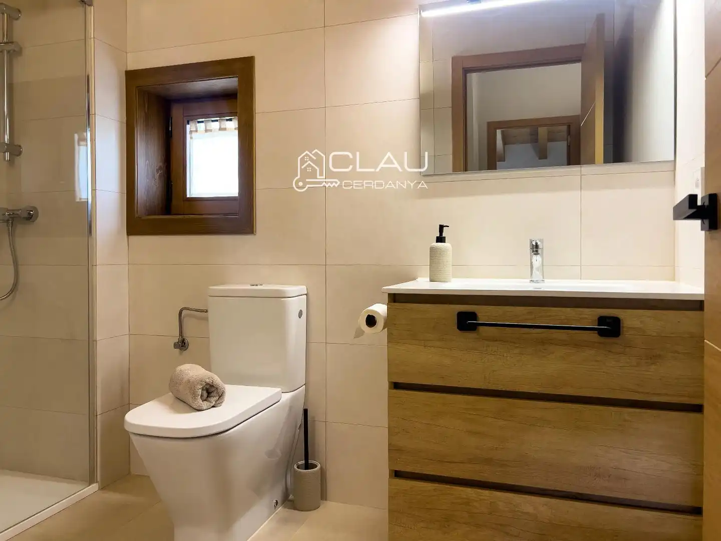 Baño de Casa adosada de alquiler en Angoustrine  -  Villeneuve - des - Escaldes con Calefacción, Jardín privado y Parquet