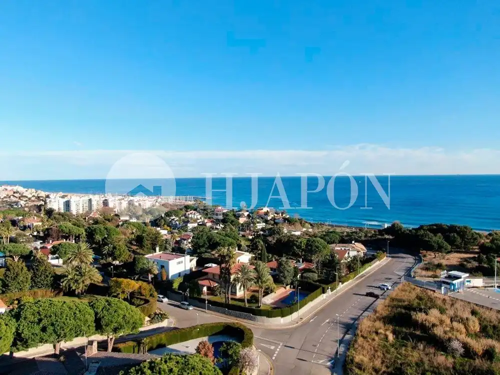 Residential land for sale in Alella