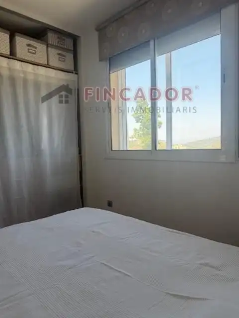 Habitación de Casa adosada en venta en Barcelona con Aire acondicionado, Calefacción y Parquet