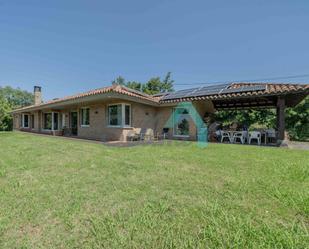 Vista exterior de Casa o xalet en venda en Gijón  amb Terrassa