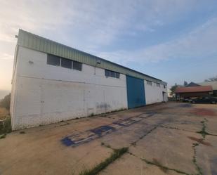 Vista exterior de Nau industrial en venda en  Huelva Capital