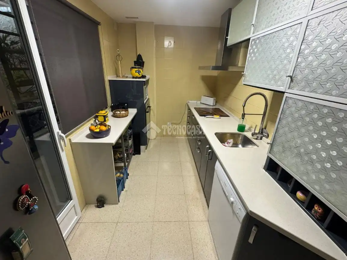 Cuina de Casa o xalet en venda en Badajoz amb Aire condicionat, Calefacció i Terrassa