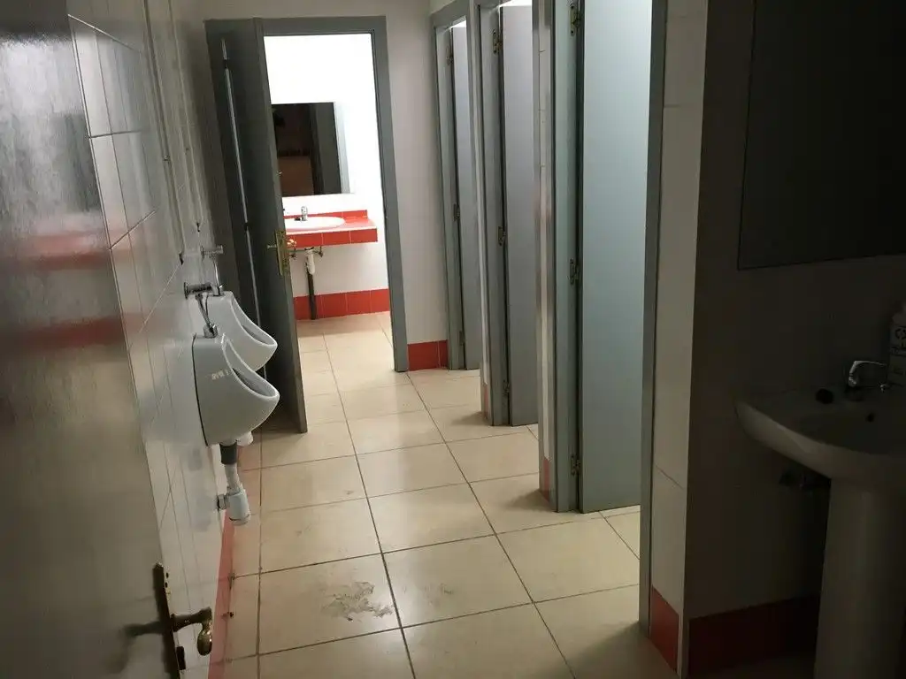 Baño de Nave industrial en venta en Teo