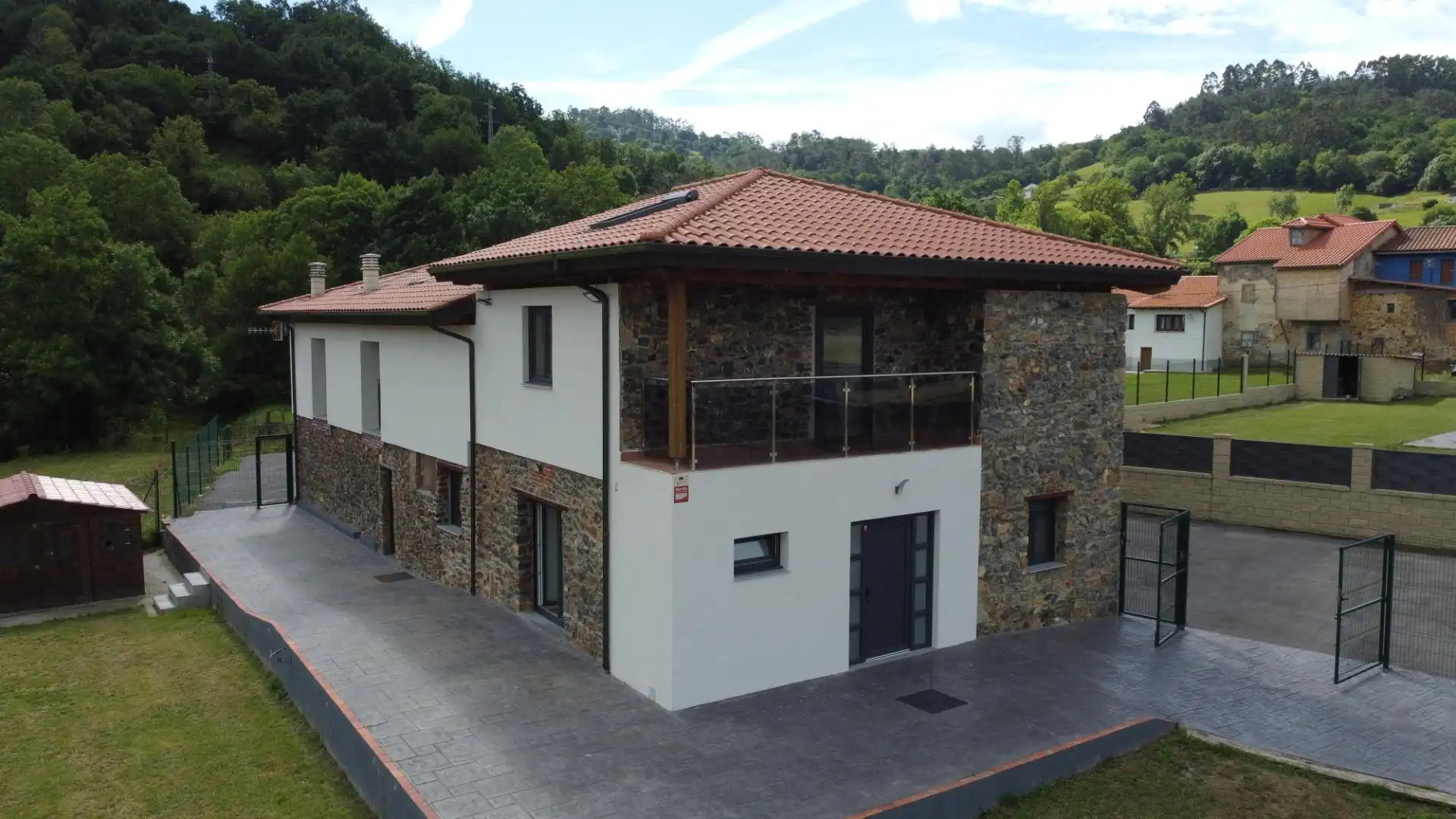 Vista exterior de Casa o chalet en venta en Grado con Calefacción, Terraza y Trastero