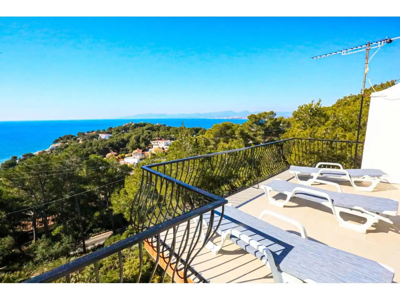 Garden of Houses for sale in Salou  with Air Conditioner, Heating and Private garden