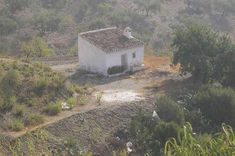 Terreno rústico en venta en Sedella