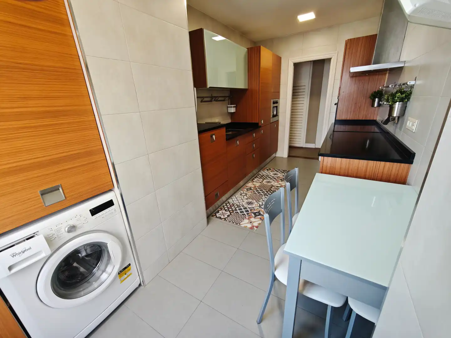 Cocina de Piso de alquiler en Bilbao  con Calefacción, Amueblado y Horno