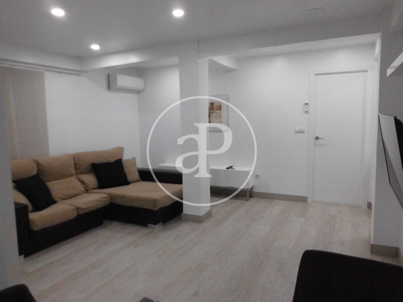 Sala de estar de Piso de alquiler en  Valencia Capital con Aire acondicionado, Calefacción y Amueblado