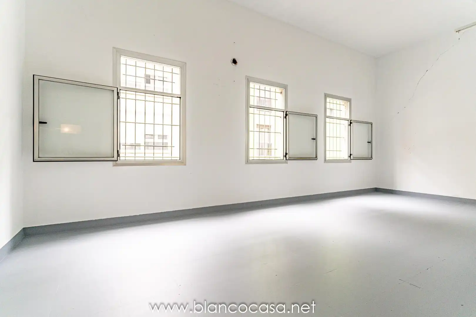 Local commercial à vendre à Carballo, imagen 3