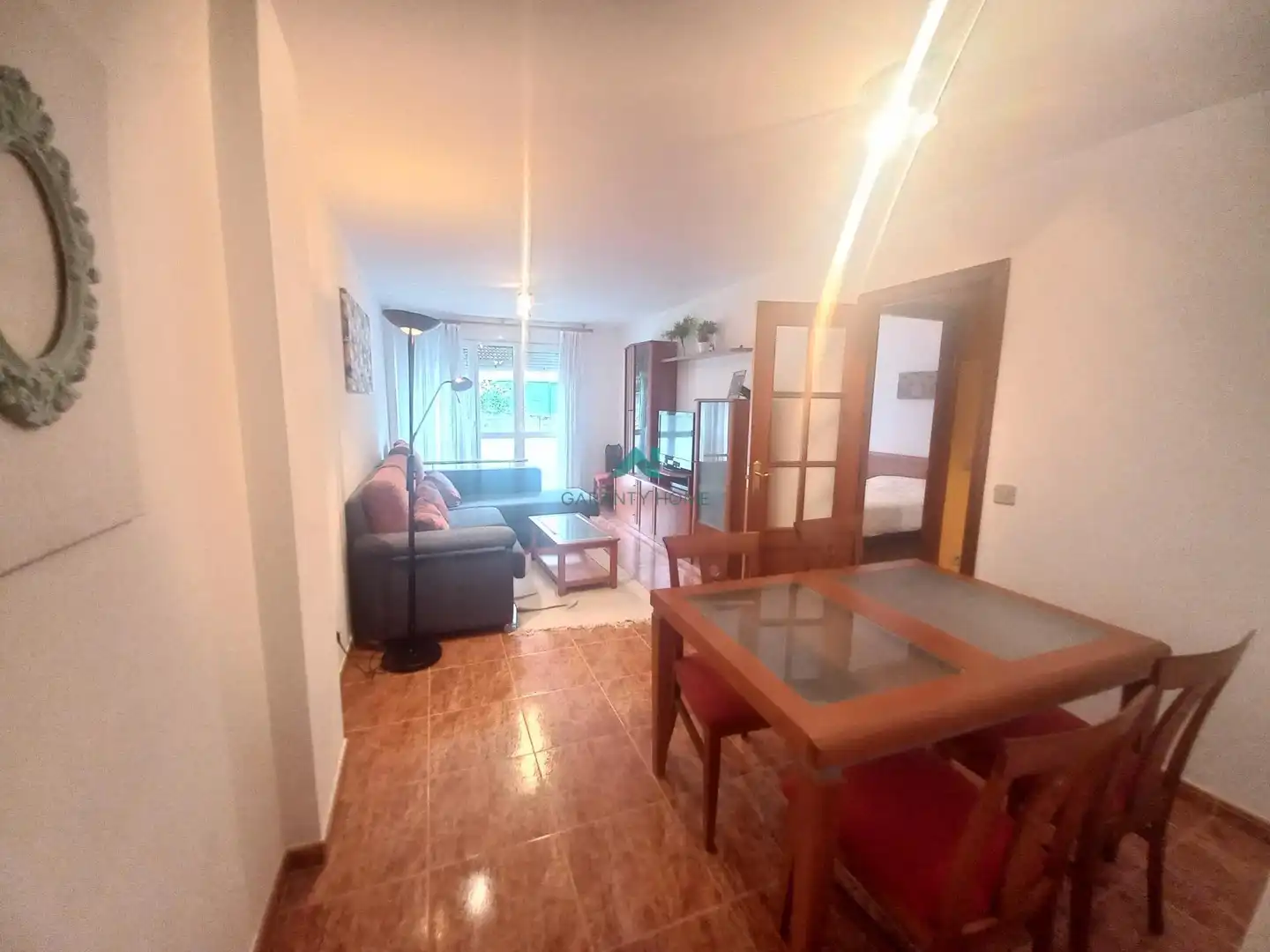 Wohnzimmer von Erdgeschoss zum Verkauf in Laredo mit Möbliert