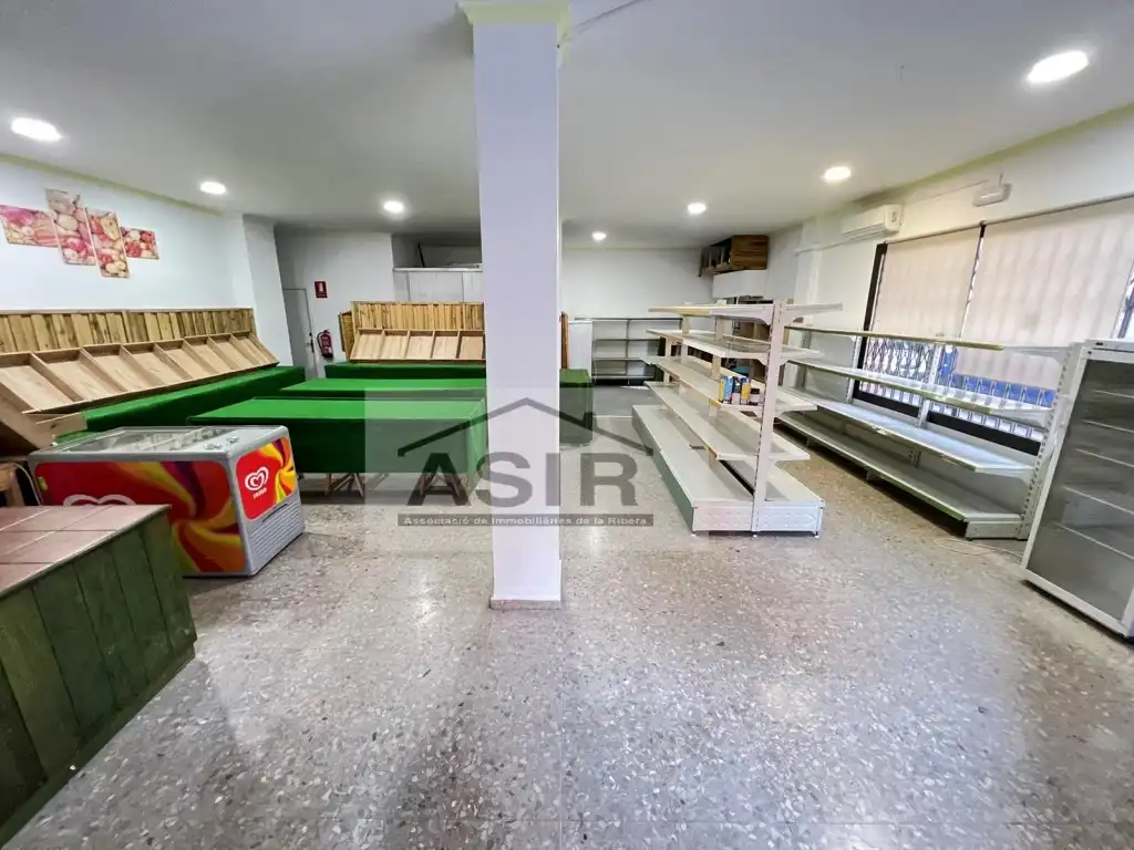 Local en venta en Alzira