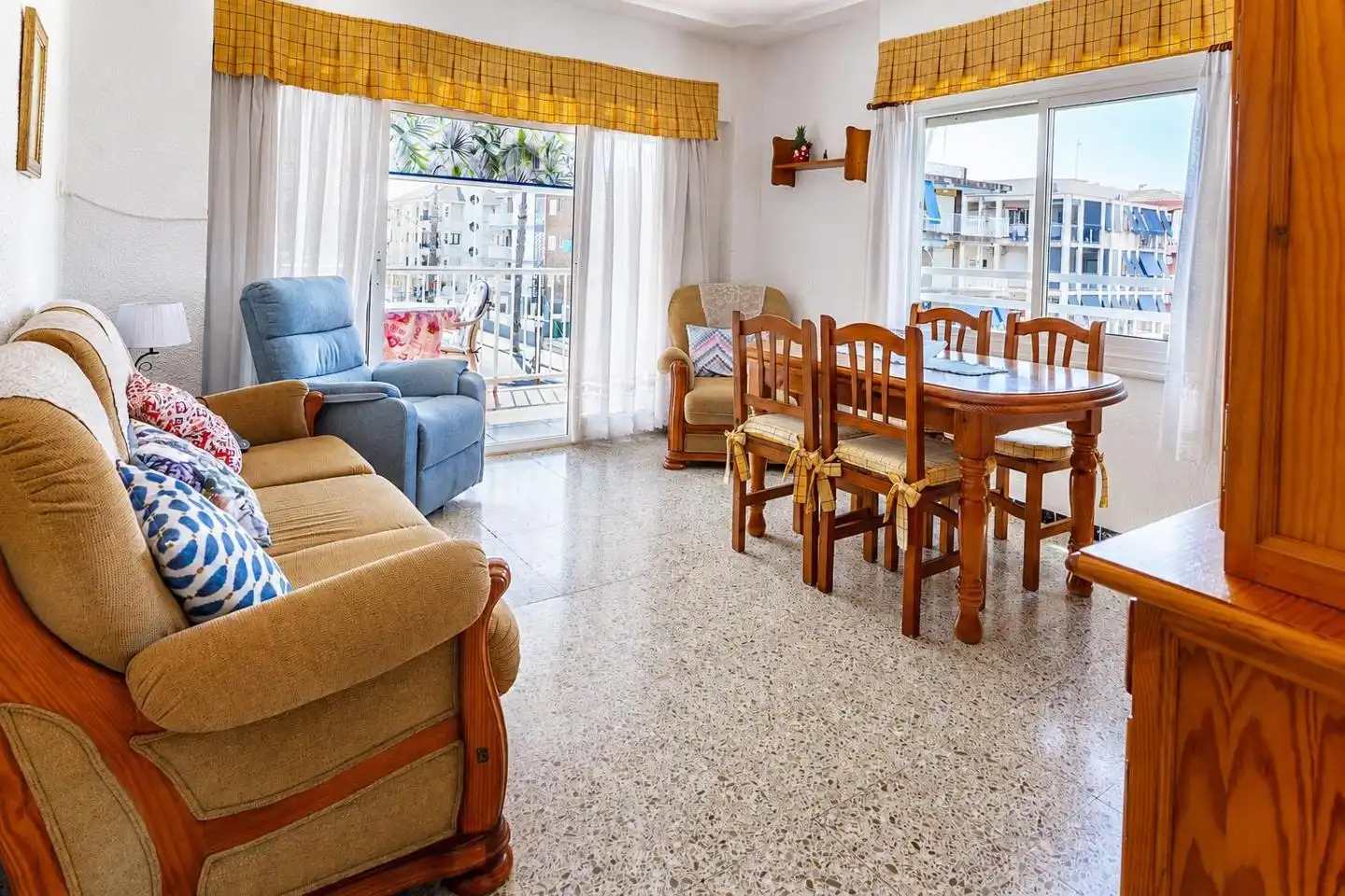 Sala de estar de Piso en venta en Santa Pola con Terraza, Trastero y Amueblado