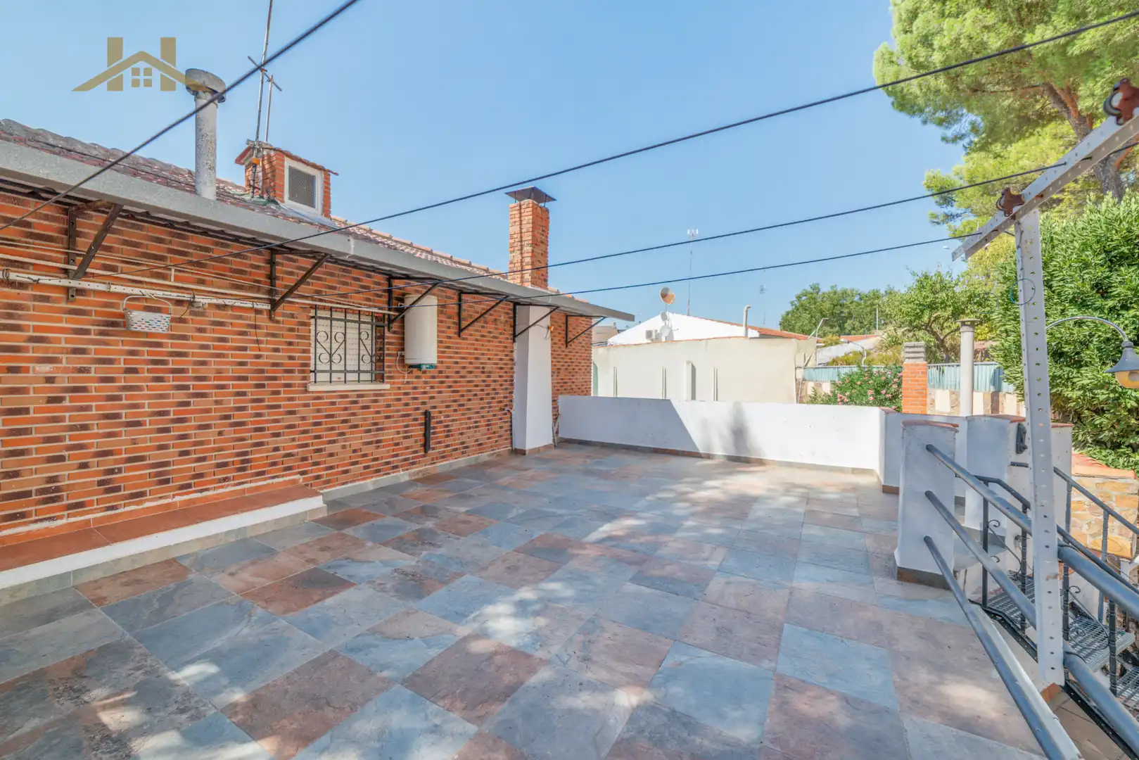 Vista exterior de Casa o chalet en venta en Seseña con Calefacción, Jardín privado y Terraza