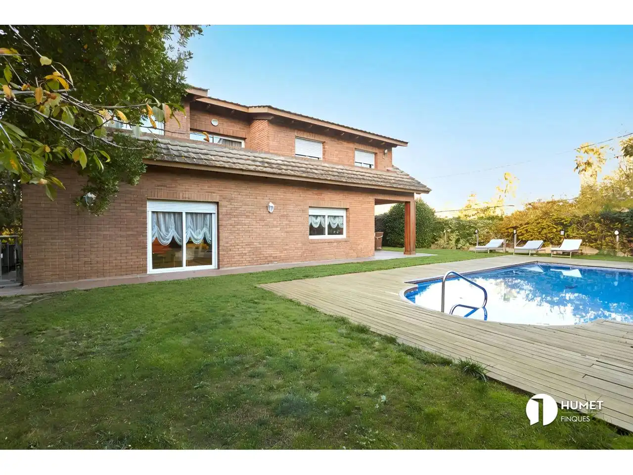 Garden of Houses for sale in Sant Cugat del Vallès  with Air Conditioner, Heating and Private garden
