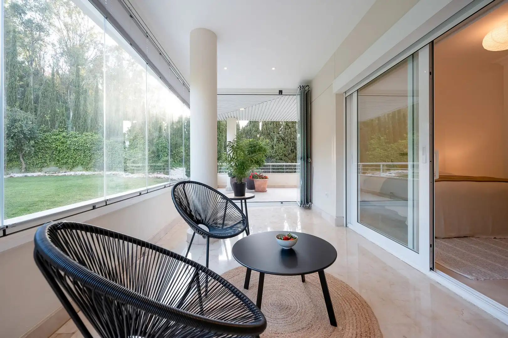 Terraza de Planta baja en venta en Marbella con Aire acondicionado, Calefacción y Jardín privado