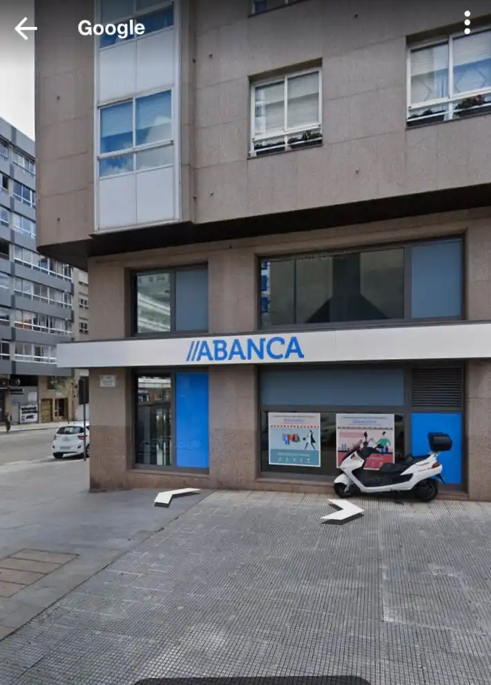 Vista exterior de Local en venta en Vigo 